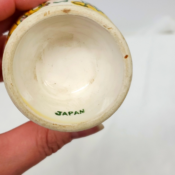 - Vintage stamped Japan kitch egg cup - Picture 3 of 5